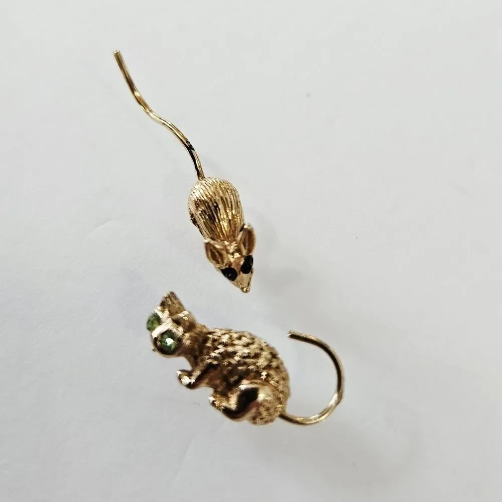 Vintage B.A. Ballou & Co. BAB Reg'd Gold Tone Green Rhinestone Cat Mouse Pin Set